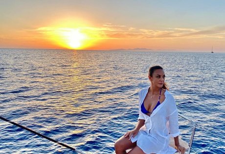 Eva LaRue model high quality gallery