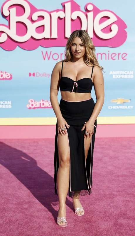 lesbian anal strapon onlyfans beautiful xxx pics