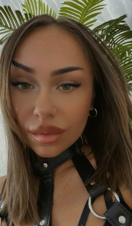 kissykornelia star art picture