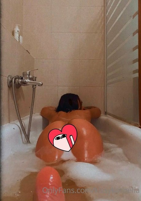 kissykornelia erotic pornstar img