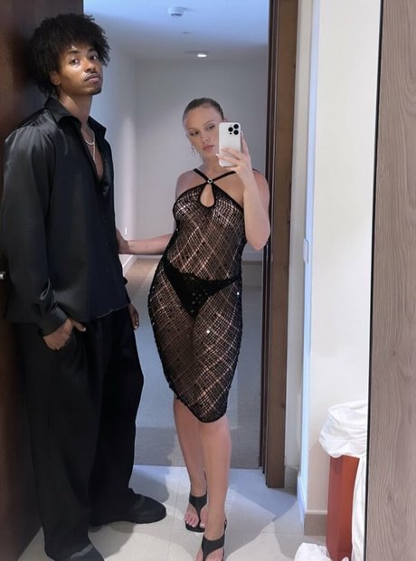 Zara Larsson star beautiful photo