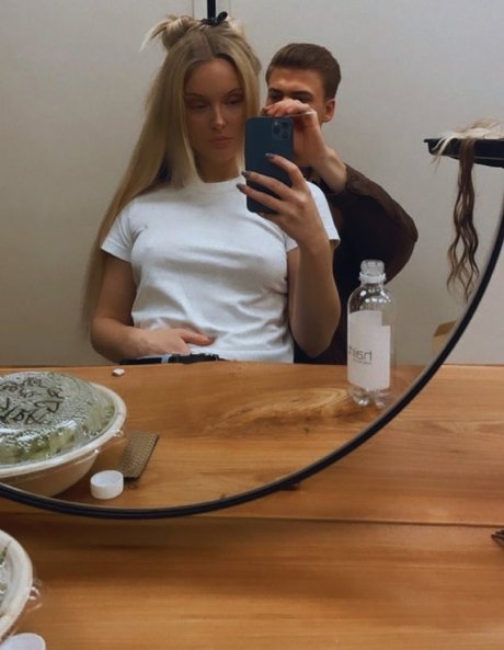 Zara Larsson hot star pic