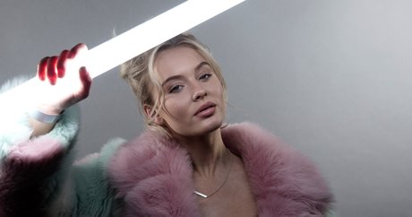 Zara Larsson star pornographic img