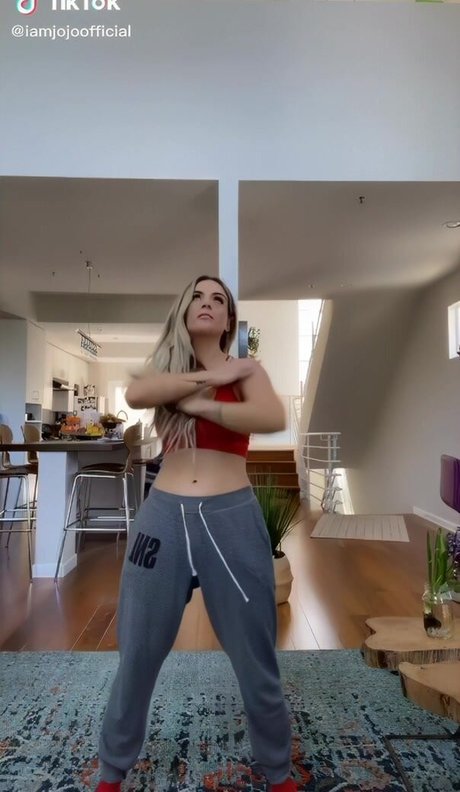 Joanna Jojo Levesque adult model galleries