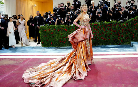 Blake Lively hd actress pics