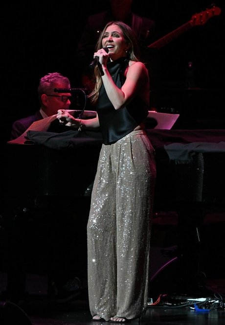 Katharine McPhee beautiful star gallery