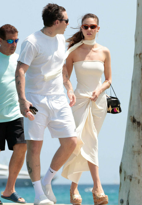 Nicola Peltz star nude gallery