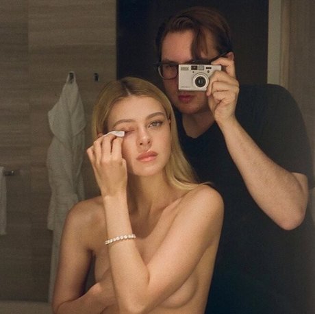 Nicola Peltz model pornographic pictures