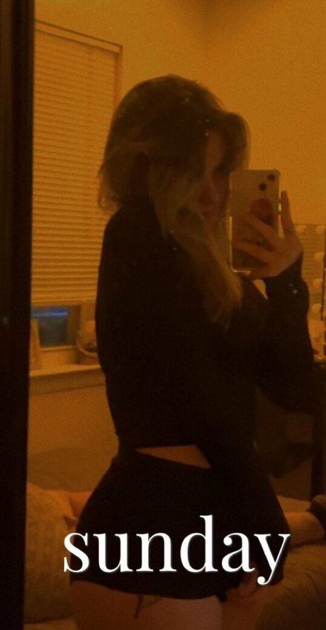 OfficialMandy free model photo