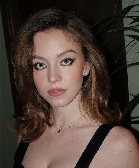 Sydney Sweeney naked actress picture