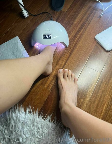 flora99f sex model image