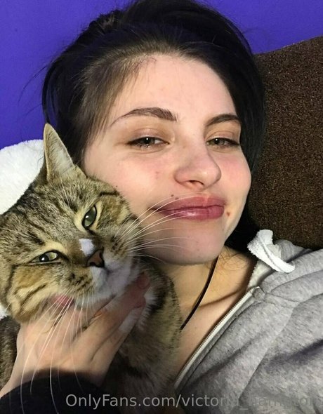 victoria hampton sexy actress gallery