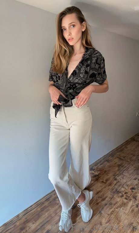 e lina xxx model img