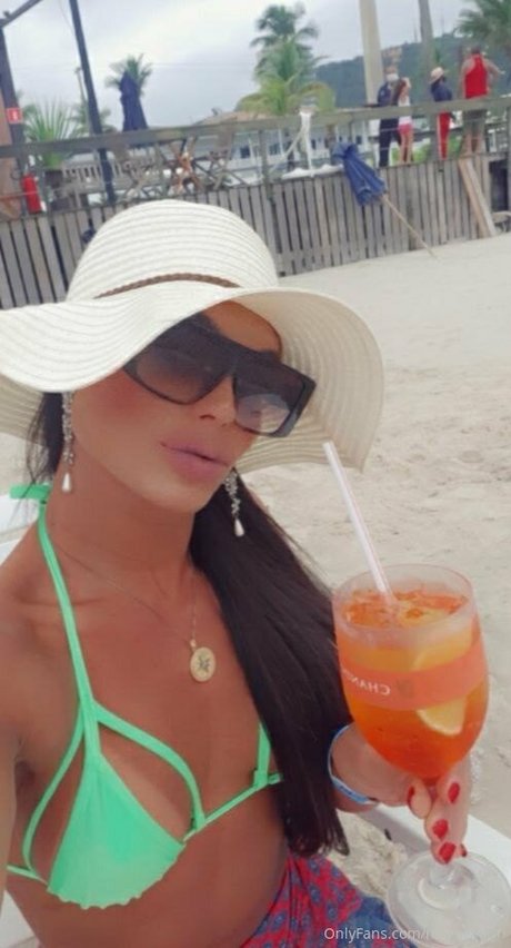 magalylilith model photo