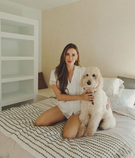 Christa Brittany Allen model free photo