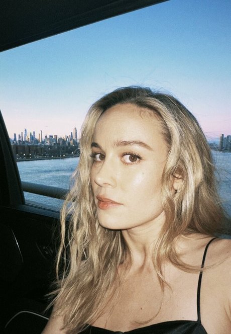 Brie Larson beautiful actress pic
