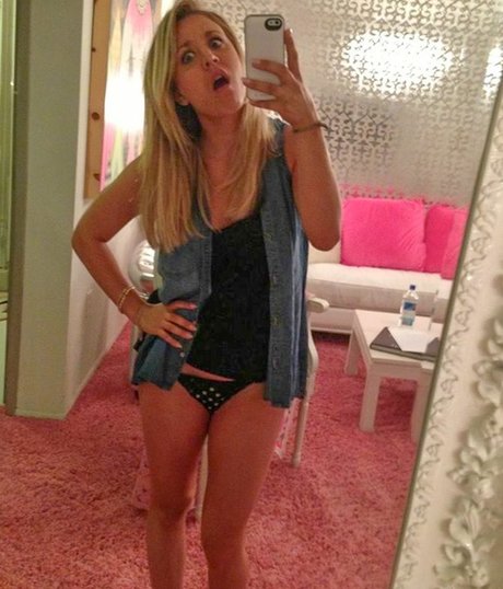 Kaley Cuoco model free images