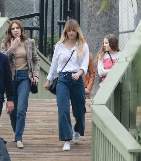 Kaley Cuoco hd star archive