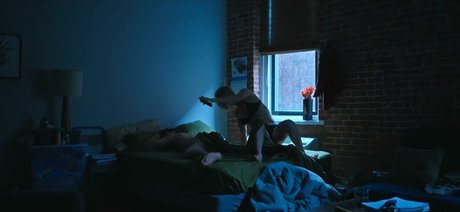 Kaley Cuoco hd actress images