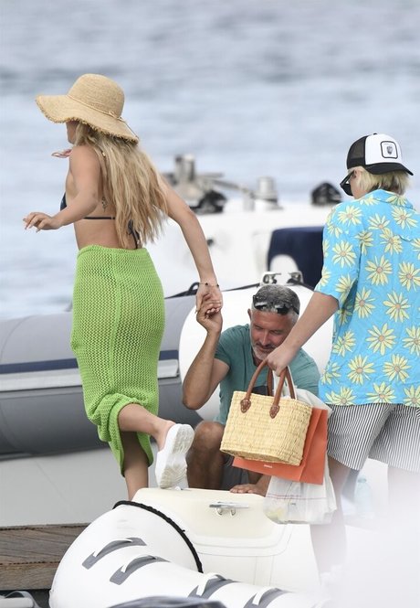 public onlyfans hot sexy photos