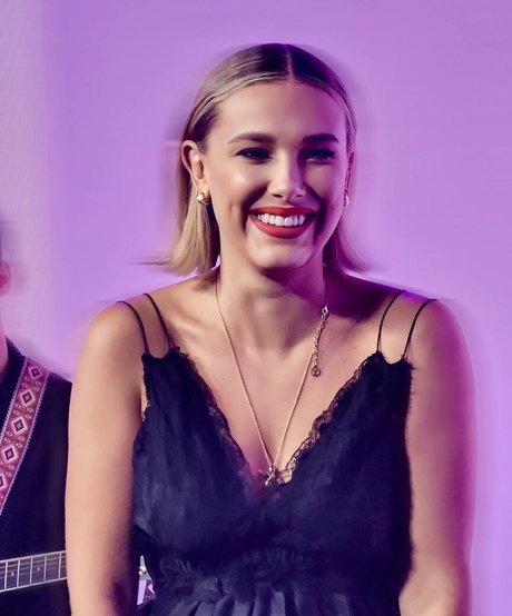 Millie Bobby Brown pornstar exclusive img