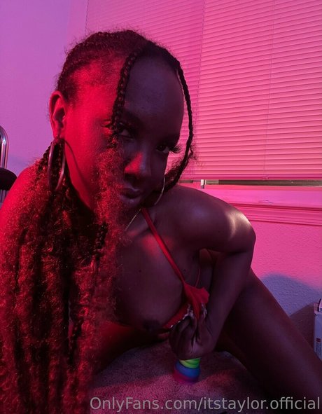itstaylor official star nudes images