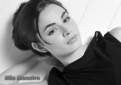 Mia Maestro xxx star pic