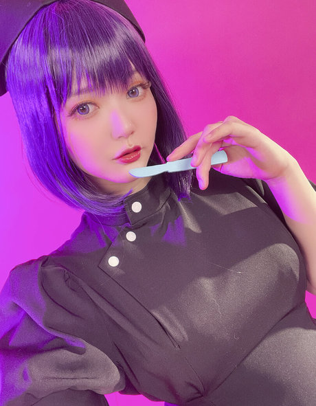 Ying Tze star adult img