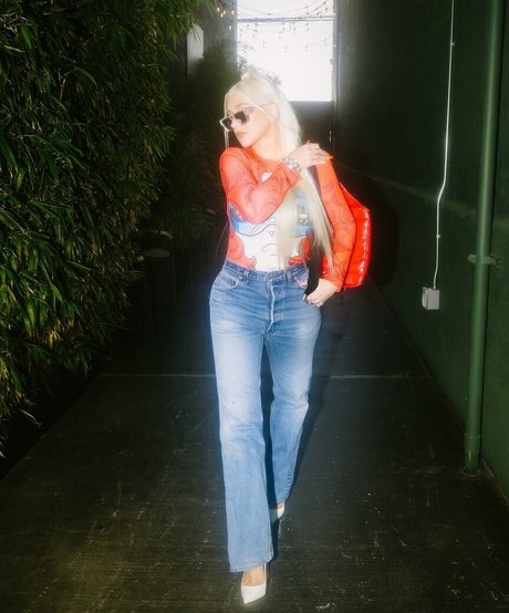 Christina Aguilera sex model pics