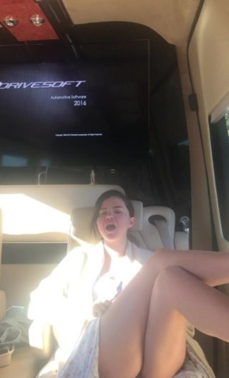 outdoor milf onlyfans pornographic pic