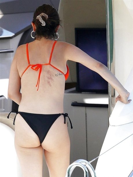 18 year old onlyfans hot sexy picture