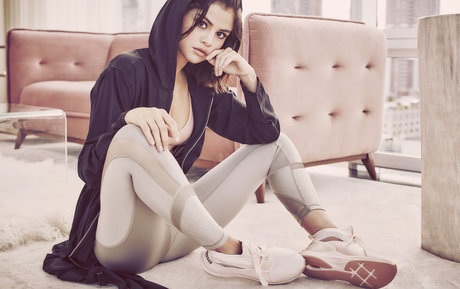 curvy teen onlyfans exclusive image