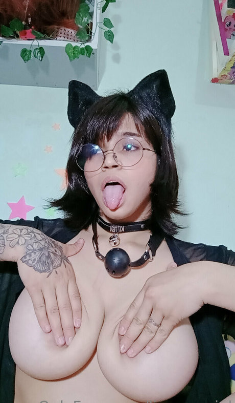 Limonemiel xxx model photo