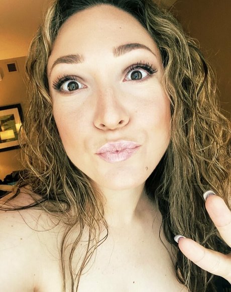 lilylabeau beautiful model photos