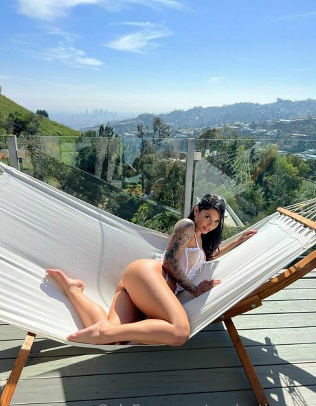 hooters onlyfans pornographic picture