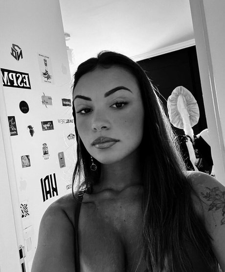 Gabriela Moura star hd picture