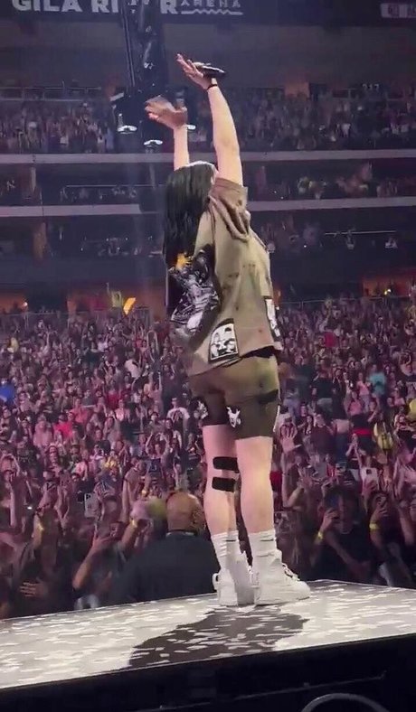 Billie Eilish pornographic actress photo