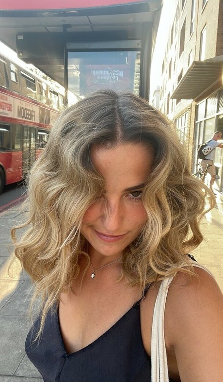 Ailish Morrison model adult photo