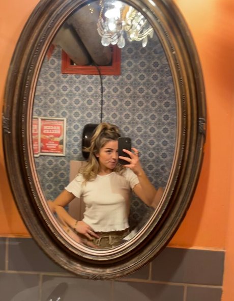 Ailish Morrison pornographic actress photo