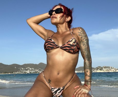 TS Foxxy pornstar free photos