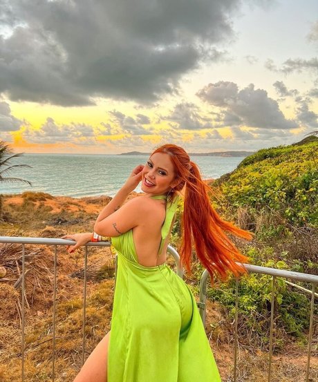 Mirela Janis art actress gallery