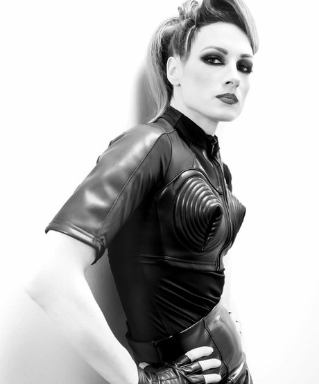 Becky Lynch hd model pic