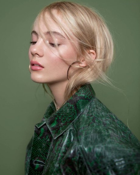 Freya Allan sex star photos