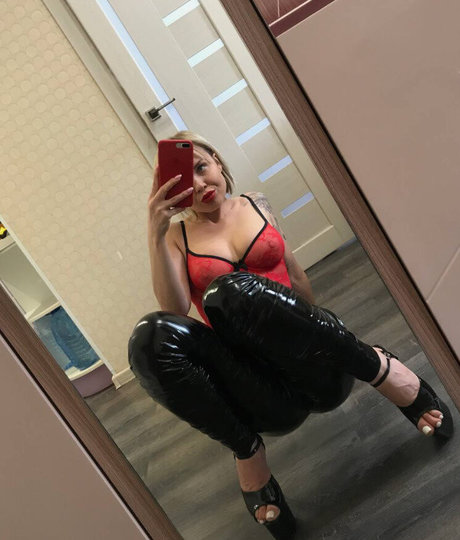 mom onlyfans hot sex pictures