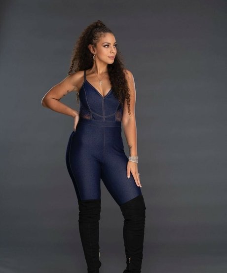 Samantha Irvin xxx pornstar picture