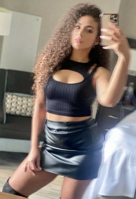 Samantha Irvin exclusive pornstar picture