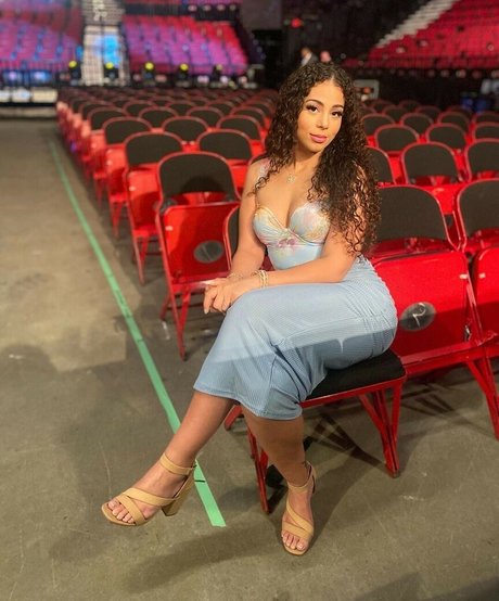 lesbian pussy onlyfans nude photo