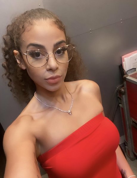 Samantha Irvin pornstar pretty galleries