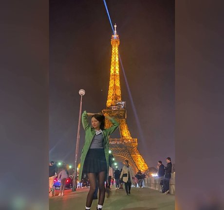 Olivia Rodrigo high quality star photos