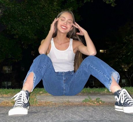 popular onlyfans pornographic picture